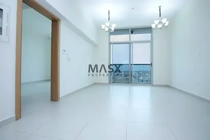 Family Building | Move In Ready | Near Metro