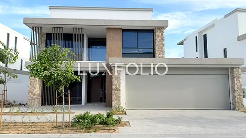 GENUINE LISTING | PARK LOCATION | UPGRADED