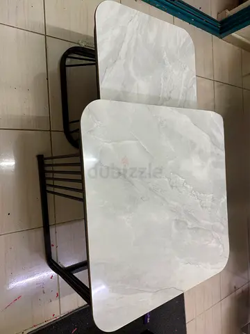 Small marble-look coffee table with metal frame (compact)