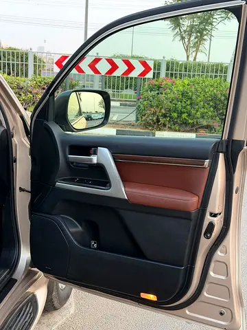 2016 Toyota LAND CRUISER — миниатюра 15