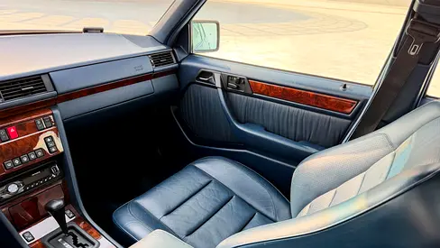 1993 Mercedes-BENZ E-CLASS — миниатюра 17
