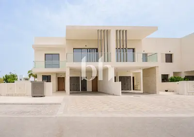 Hot deal | Luxury Townhouse | Prime location
