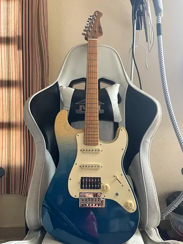 Auriga Blackbird Guitar Strat