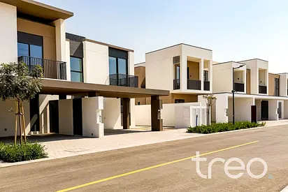Close to Amenities | Just Handed Over | Keys In Hand