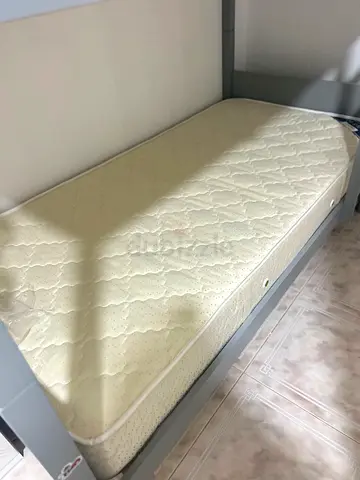 Bunk bed frame with 2 mattress - good condition