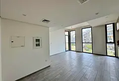 Community View | Open Kitchen | Mid Floor