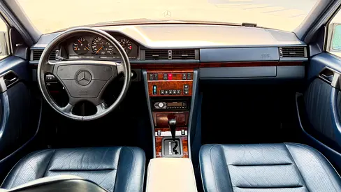 1993 Mercedes-BENZ E-CLASS — миниатюра 16