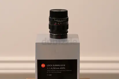 Leica Summilux-M 50mm f/1.4 ASPH Lens (Black Chrome Finish - Mint Condition)