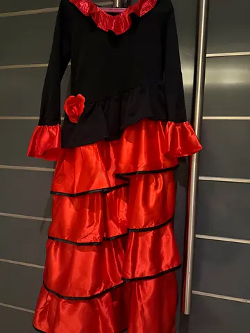Red and Black Spanish Flamenco Dress Costume 11 to 12 years
