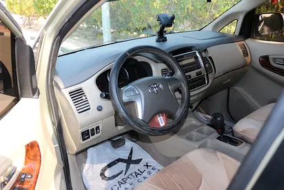 2013 Toyota INNOVA — фото 13