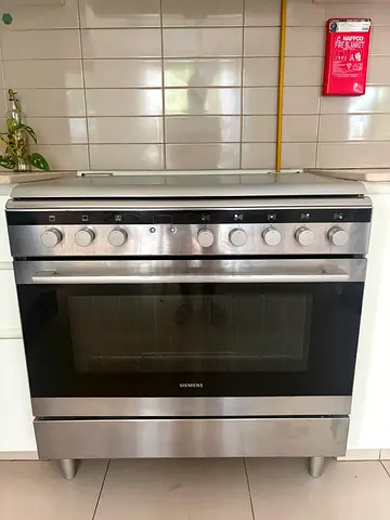 Siemens Freestanding Gas Cooking Range 90cm With Oven Fan