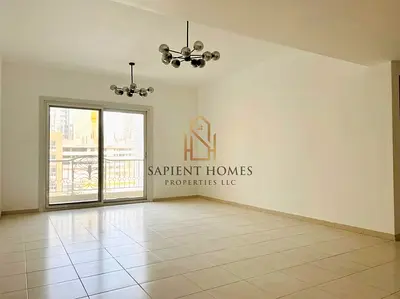 Bright & Spacious - Pets Allowed - Chiller Free