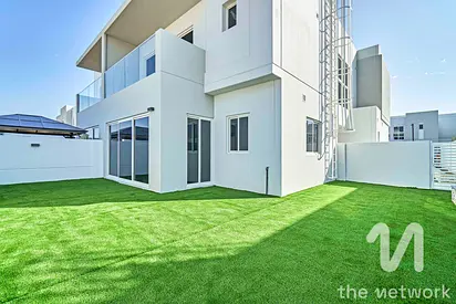 Single Row | Spacious 4 Beds | Landscaped Garden