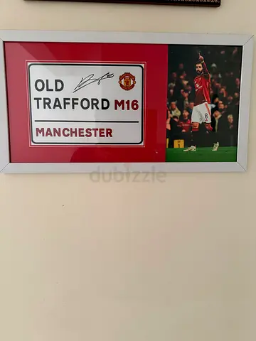 Bruno Fernandes signed memorabilia Manchester United