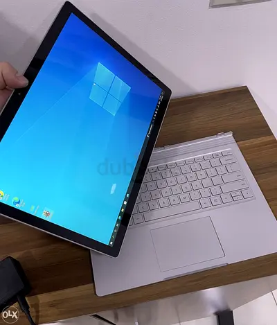 Surface book 2 - 15 Inch touchscreen - i7 - 256GB -16GB RAM - Win11 - 1100AED