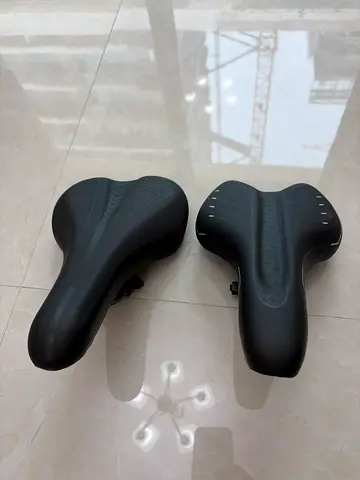 2 Bicycle Seats / Bike Saddles