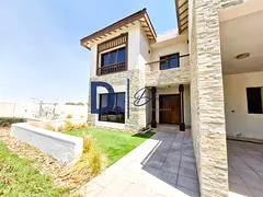 Spacious 5BR Villa | Ready to Move | Garden |