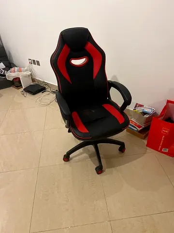 Black & Red Gaming/Office Chair with Headrest