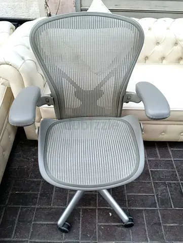 Herman Miller Aeron chair for selling.good condition