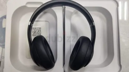 BEATS STUDIO PRO WIRELESS (MQTP3LL/A) HEADPHONE BLACK