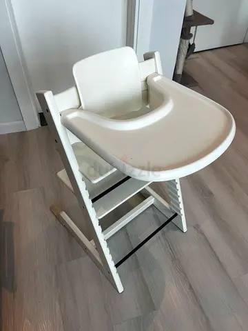 Wooden Adjustable High Chair with Removable Tray - White and baby seat.