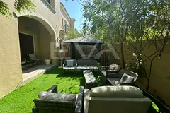 LIGHT WOOD | PERFECT CONDITION | NEXT TO PARK