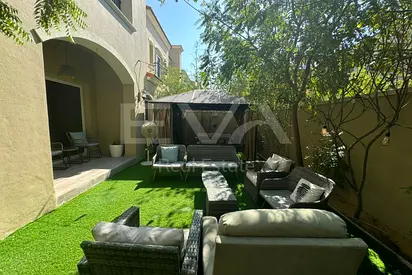 LIGHT WOOD | PERFECT CONDITION | NEXT TO PARK
