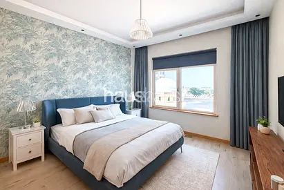 Sea View | Direct Beach Access | Partial Upgrades