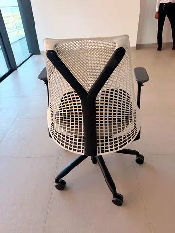 Stylish Herman Miller Sayl Chair