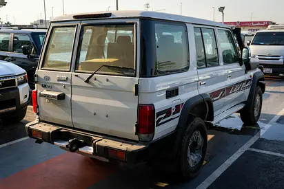 2026 Toyota LAND CRUISER 70 SERIES 照片 5