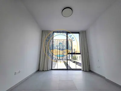 Specious Studio with kitchen appliances just 32k
