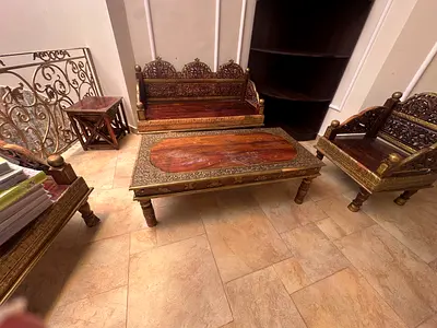 العين