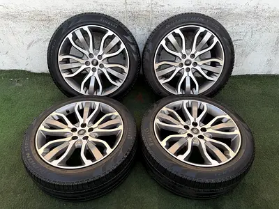 Original 21” Range Rover wheels + Pirelli tyres