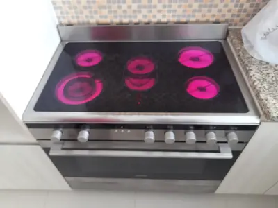 Free Delivery- SIEMENS Latest Model 5-Burner Electric Ceramic Cooking Range 90x60 CM