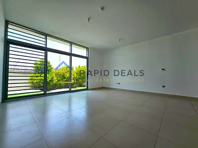 Well Maintained 2BR+Study Simplex Type Townhouse