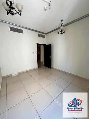 أجمل واكبر غرفه وصاله تاني ساكن تكييف وغاز مركزي مساحات واسعة باركينج مجاني خلف البناية سهل الوصول لمخرج دبي وعجمان تسهيلات في السداد صيانة على المالك