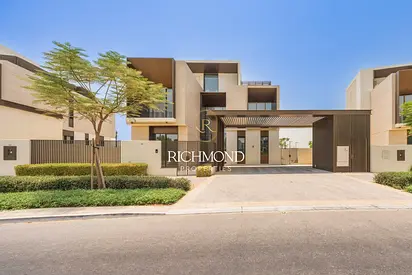 Vacant | Open Plan Living | Large Plot