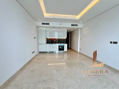 Vacant | High Floor | Multiple Cheques