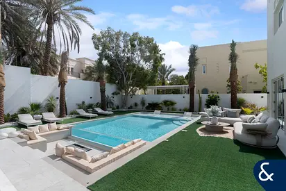 5 Bedrooms | Extended | Luxury Living