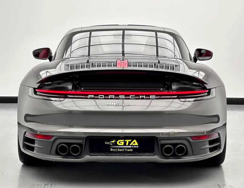 بورشه 911 2023