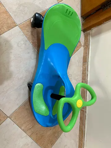 Children's Wiggle Car Ride-On Toy - Blue & Green