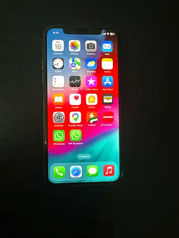 iPhone XS 64gb Gold color