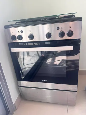 Siemens Stainless Steel Freestanding Gas Cooker with Oven - Excellent Condition