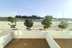 √ Single Row TH in Prime Location with Open View √