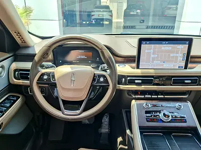 صورة 10 لـ 2021 Lincoln AVIATOR