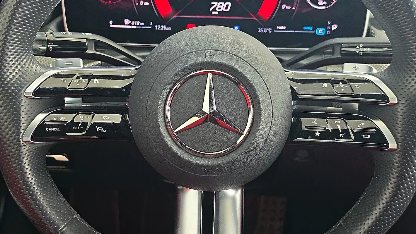 Mercedes-Benz C-Class 2025