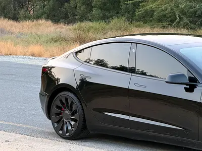 صورة 10 لـ 2021 Tesla MODEL 3