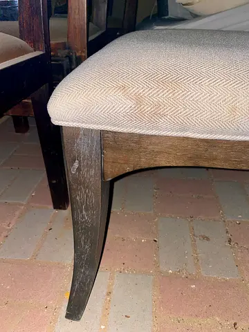 طاولة طعام