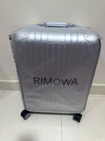 Suitcase essential cod