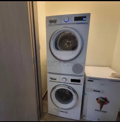 Siemens IQ700 Latest model 9kg Washer and 9kg Dryer Separate Set For sale Same like New Condition